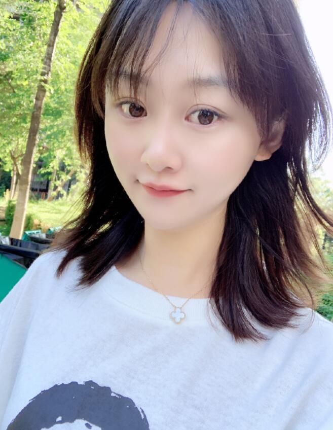 利哥老婆照片曝光 首次出境露脸身份为舞帝主播与小白龙合作过-第6张