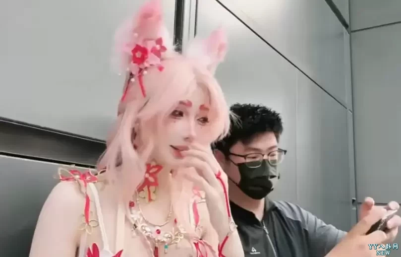 服装太
