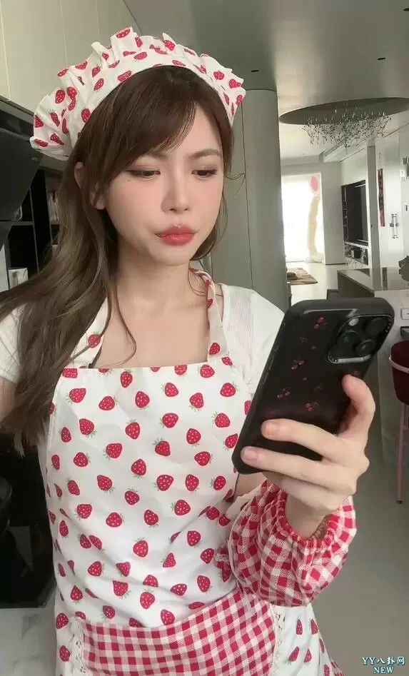 周淑怡厨娘做饭惨遭封禁，竖中指抗议超管：是不是以为我没穿？-第3张